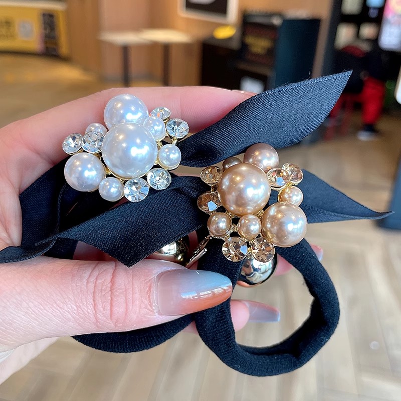 Travel Accessories Bunnings - Elegancka gumka do włosów z perłową